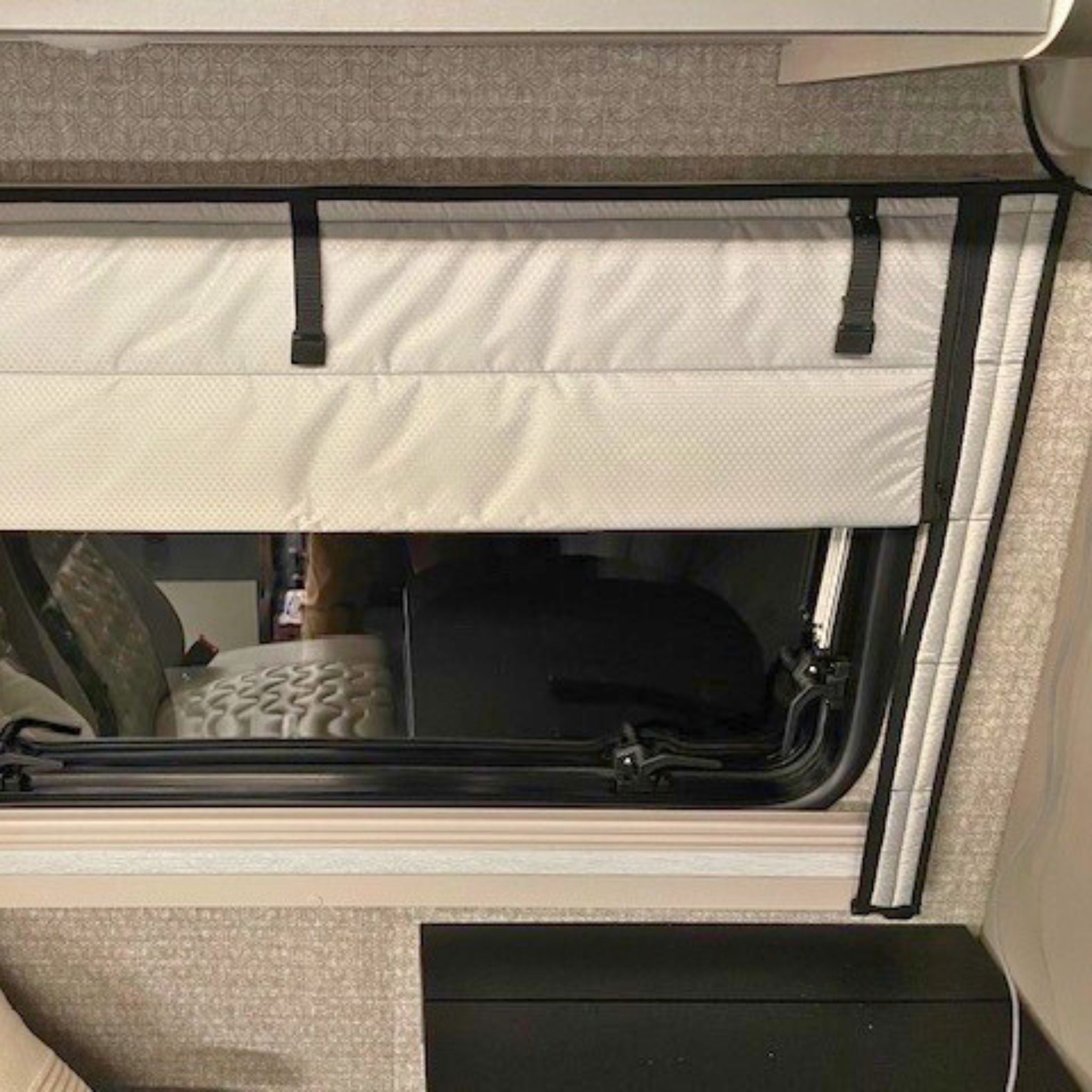 Transit Ekko side windows