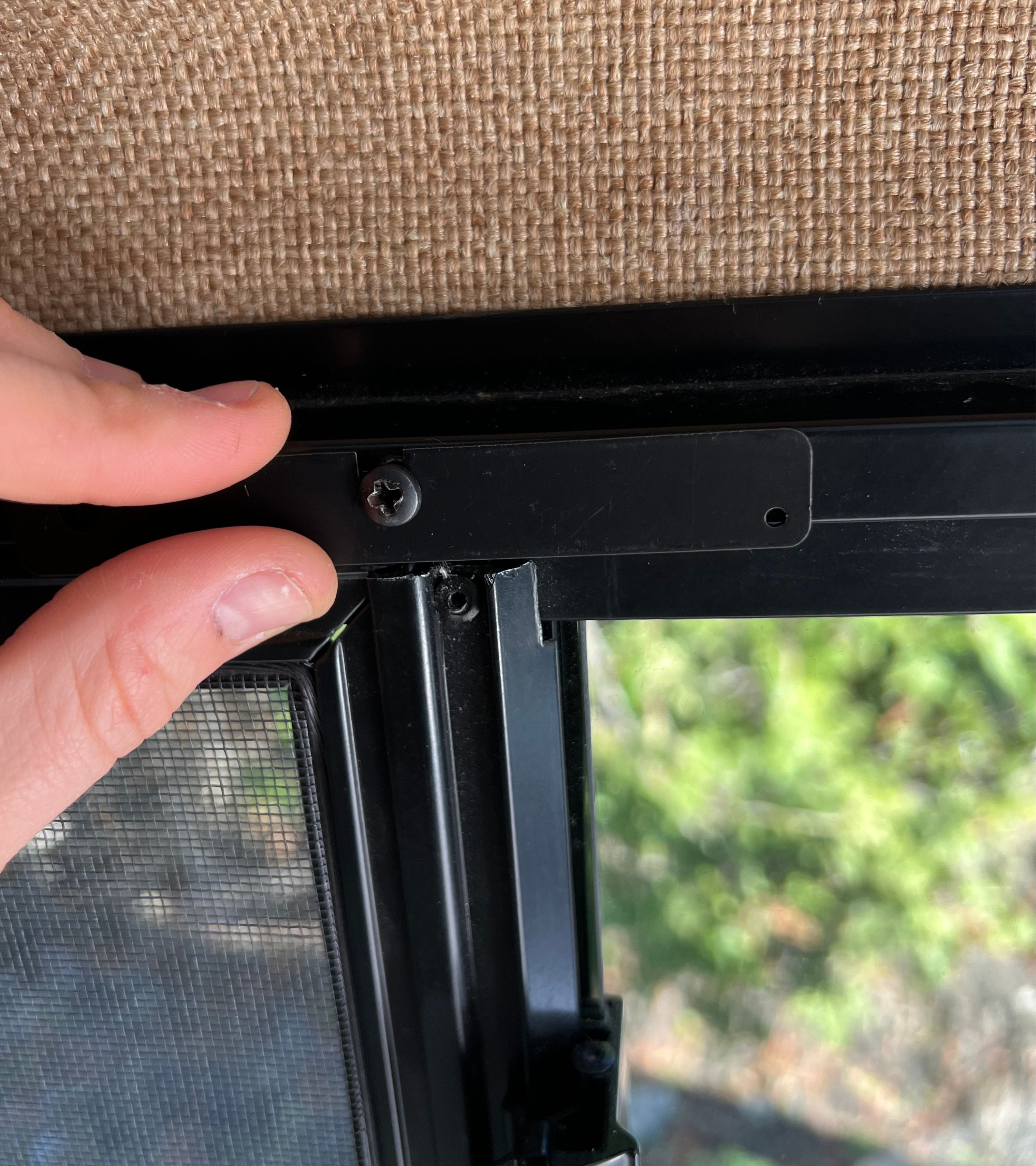 Fenêtres latérales universelles